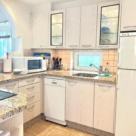Appartamento Fabulous Vacation In A 2 Bedroom Townhouse With 2 Terraces Overlooking The Sea, Suitable For 6 People 3 Swimming Pools Tennis And 200 Mts From The Sea El Faro