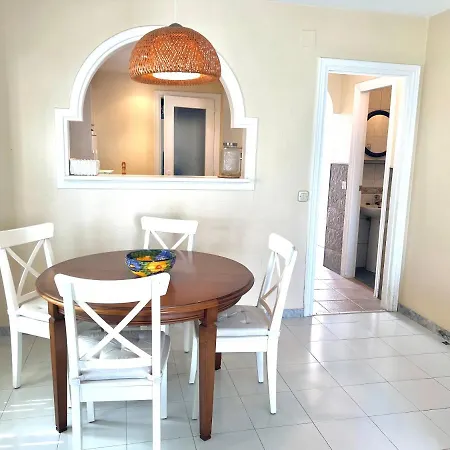 Fabulous Vacation In A 2 Bedroom Townhouse With 2 Terraces Overlooking The Sea, Suitable For 6 People 3 Swimming Pools Tennis And 200 Mts From The Sea