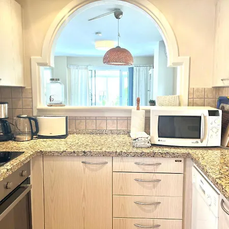 Appartamento Fabulous Vacation In A 2 Bedroom Townhouse With 2 Terraces Overlooking The Sea, Suitable For 6 People 3 Swimming Pools Tennis And 200 Mts From The Sea