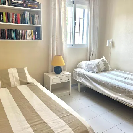 Fabulous Vacation In A 2 Bedroom Townhouse With 2 Terraces Overlooking The Sea, Suitable For 6 People 3 Swimming Pools Tennis And 200 Mts From The Sea Appartamento *