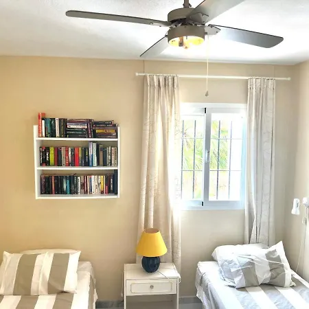 Fabulous Vacation In A 2 Bedroom Townhouse With 2 Terraces Overlooking The Sea, Suitable For 6 People 3 Swimming Pools Tennis And 200 Mts From The Sea Appartamento *