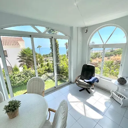 Fabulous Vacation In A 2 Bedroom Townhouse With 2 Terraces Overlooking The Sea, Suitable For 6 People 3 Swimming Pools Tennis And 200 Mts From The Sea Appartement